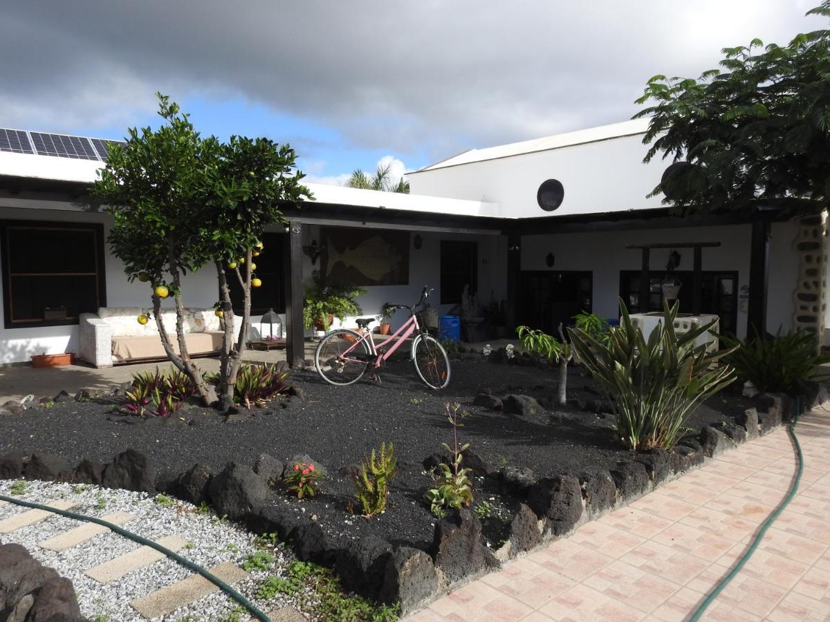 Habitaciones Dona Cris Puerto del Carmen  Eksteriør bilde